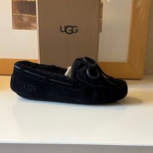 UGG Women Black Slippers with Bow